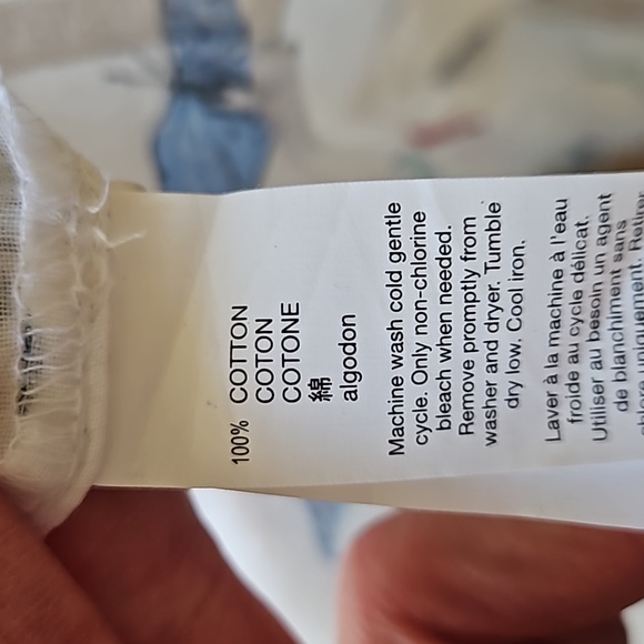 👚GAP SHEER BUTTON DOWN SHIRT 👚 - Picture 8 of 8